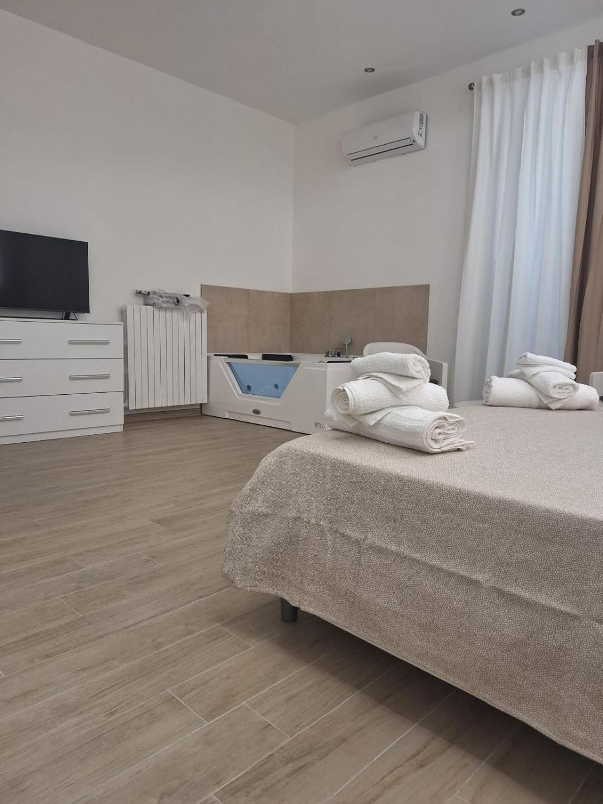 Bed E Suite Domar บรินดิซิ ภายนอก รูปภาพ