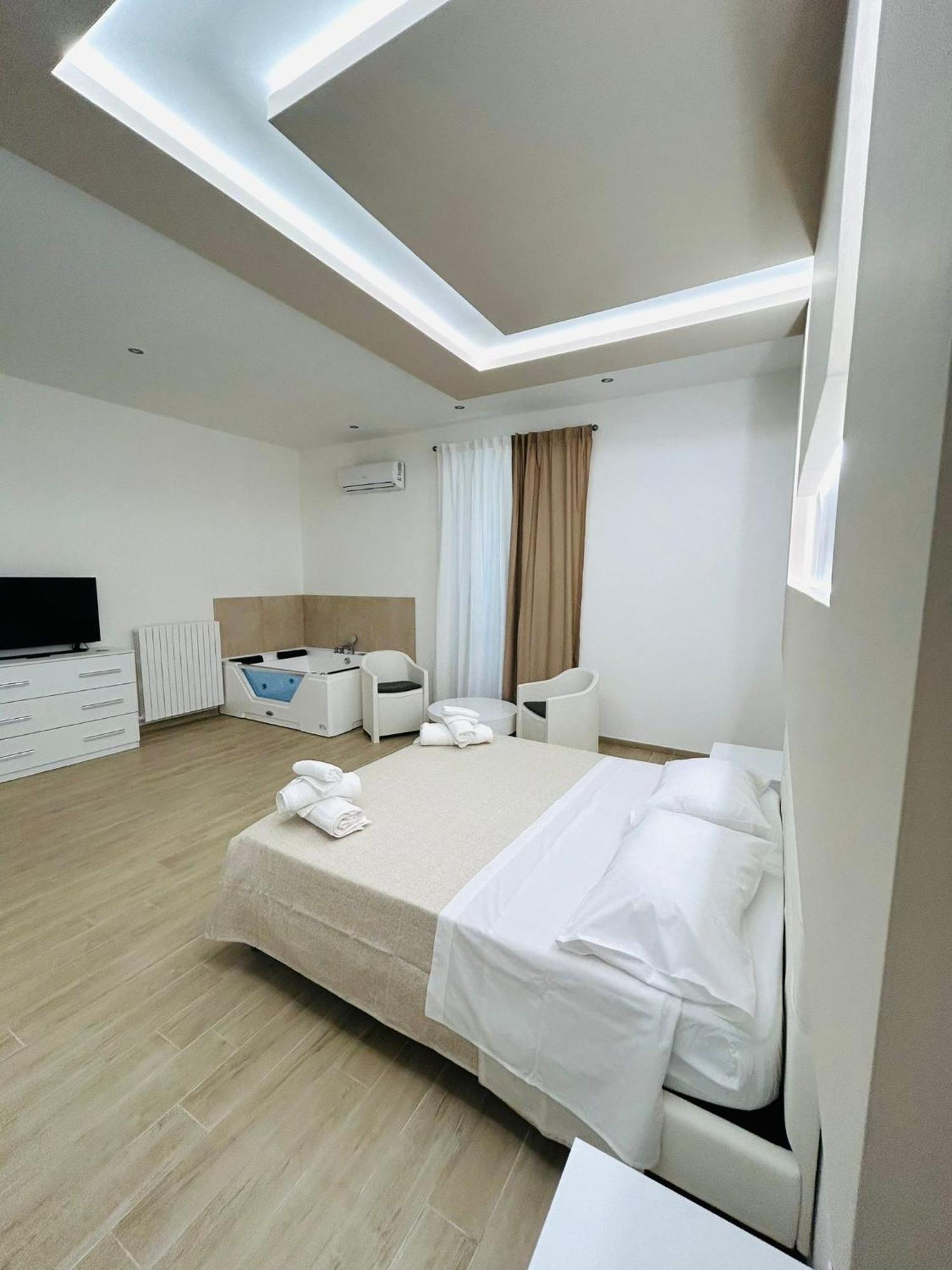 Bed E Suite Domar บรินดิซิ ภายนอก รูปภาพ
