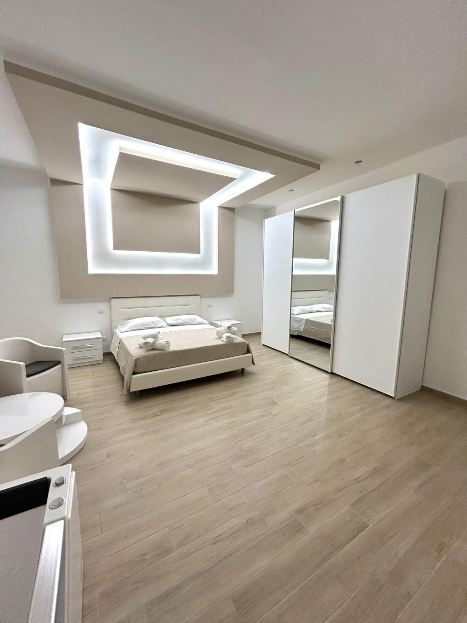 Bed E Suite Domar บรินดิซิ ภายนอก รูปภาพ