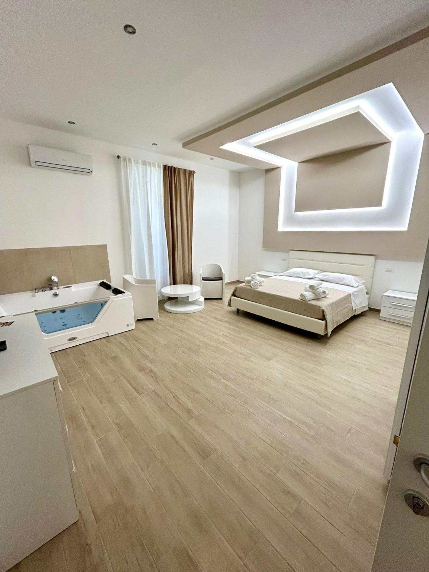 Bed E Suite Domar บรินดิซิ ภายนอก รูปภาพ
